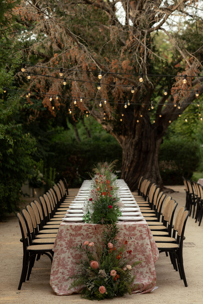 wedding-tables-garden-style-decor-wedding-in-provence-galinier-de-lourmarin-sea-bride-and-sun